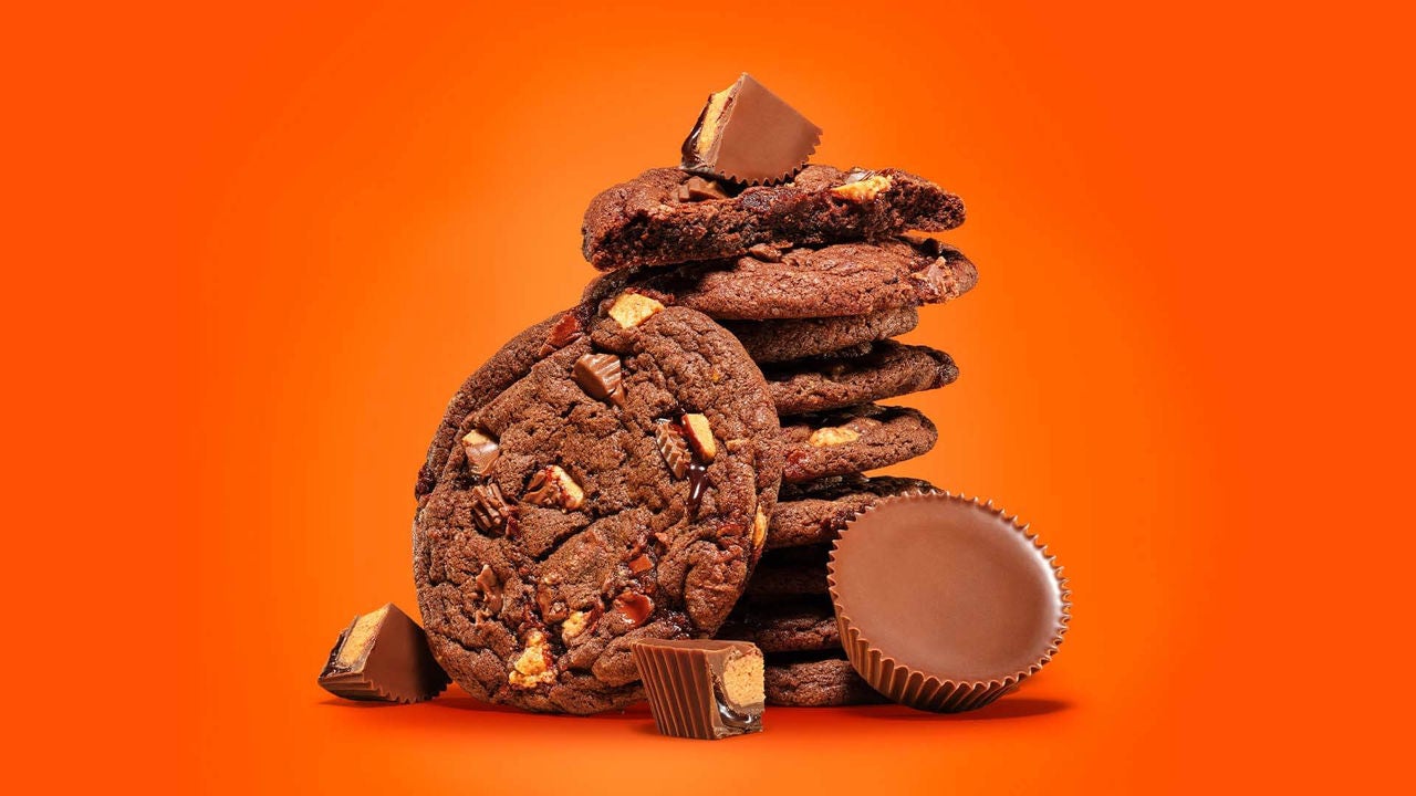 plate of reeses chocolate lava cookies