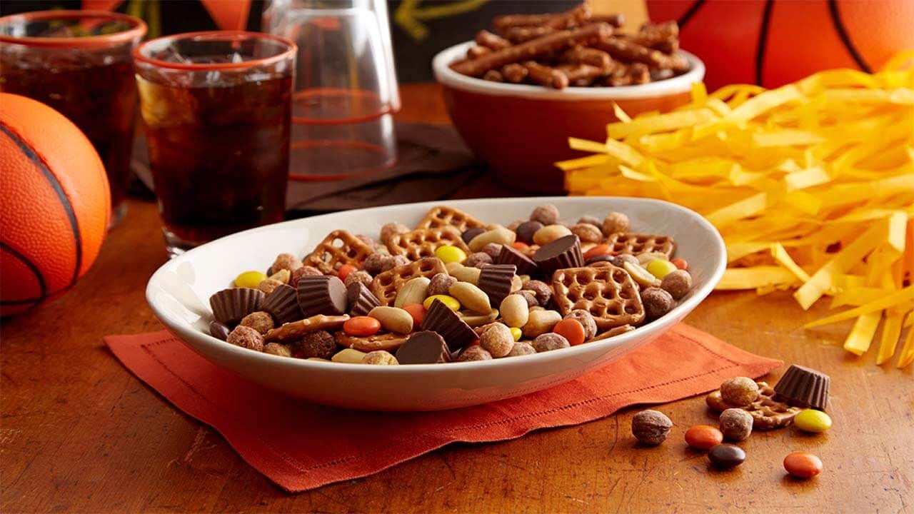 bowl of game day party snack mix