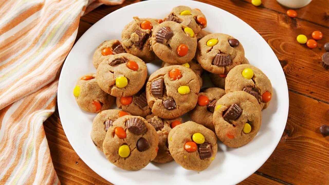 plate of reeses lovers cookies